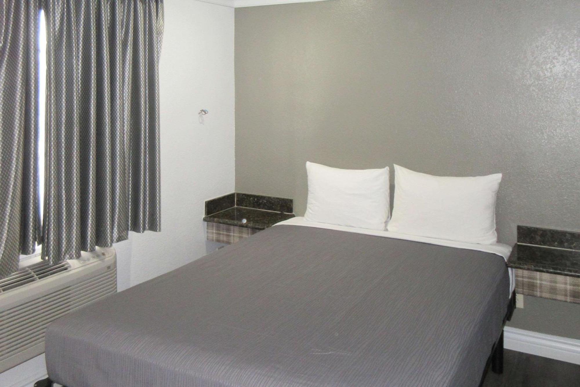 Rodeway Inn Commerce - Los Angeles Екстер'єр фото